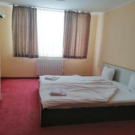 Hotel Panorama Gabrovo Buitenkant foto