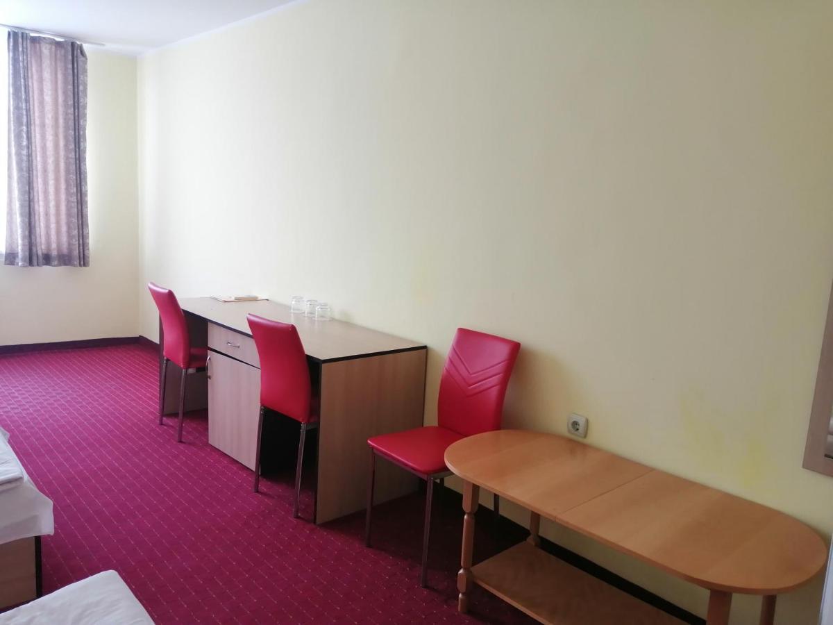 Hotel Panorama Gabrovo Buitenkant foto