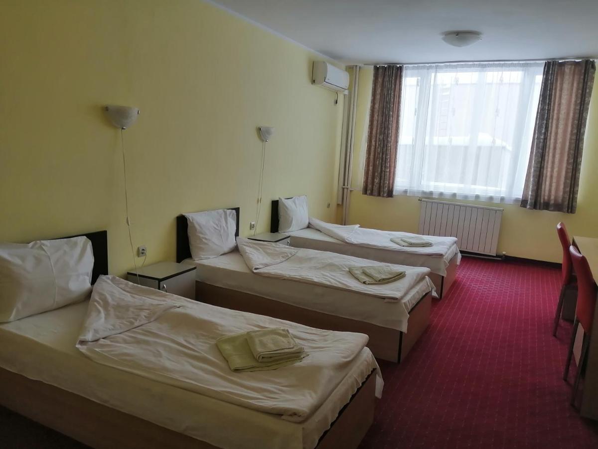 Hotel Panorama Gabrovo Buitenkant foto